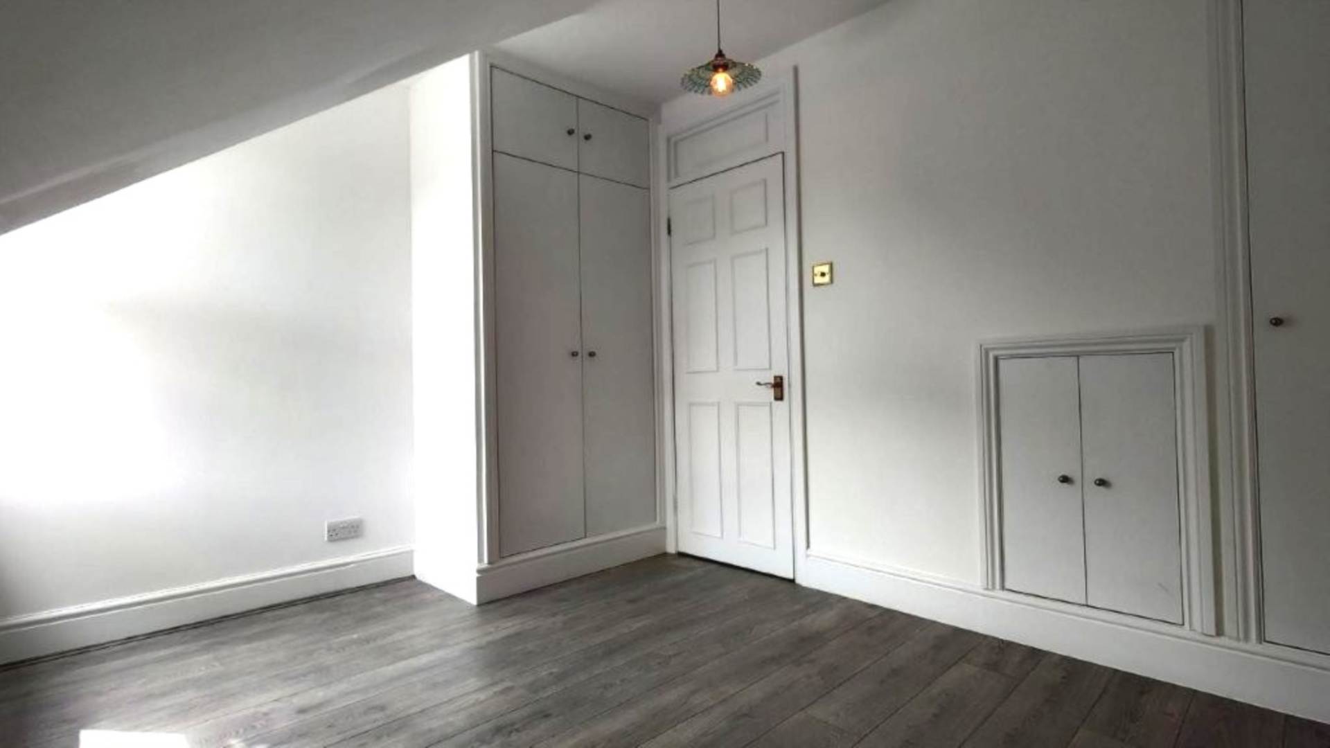 London NW3 2UD 1 bed flat rental property internal/external image-3