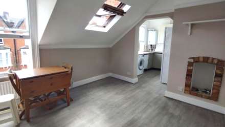 1 bed flat to rent in London NW3