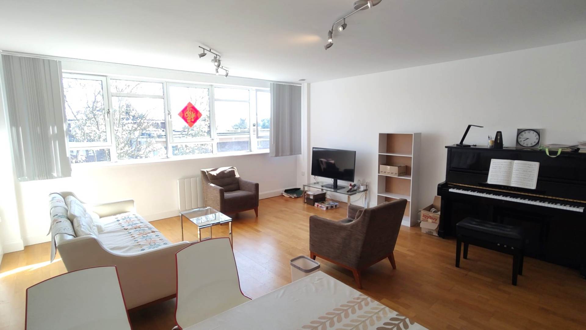 London W5 3BF 3 bed flat rental property internal/external image-1