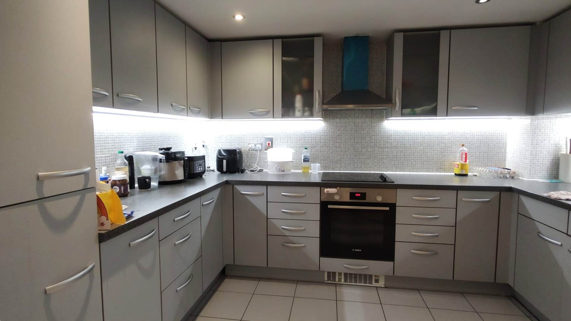 London W5 3BF 3 bed flat rental property internal/external image-3