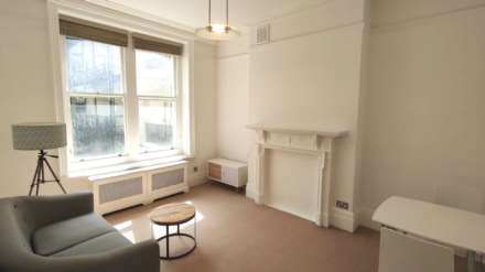 1 bed flat to rent in London W8