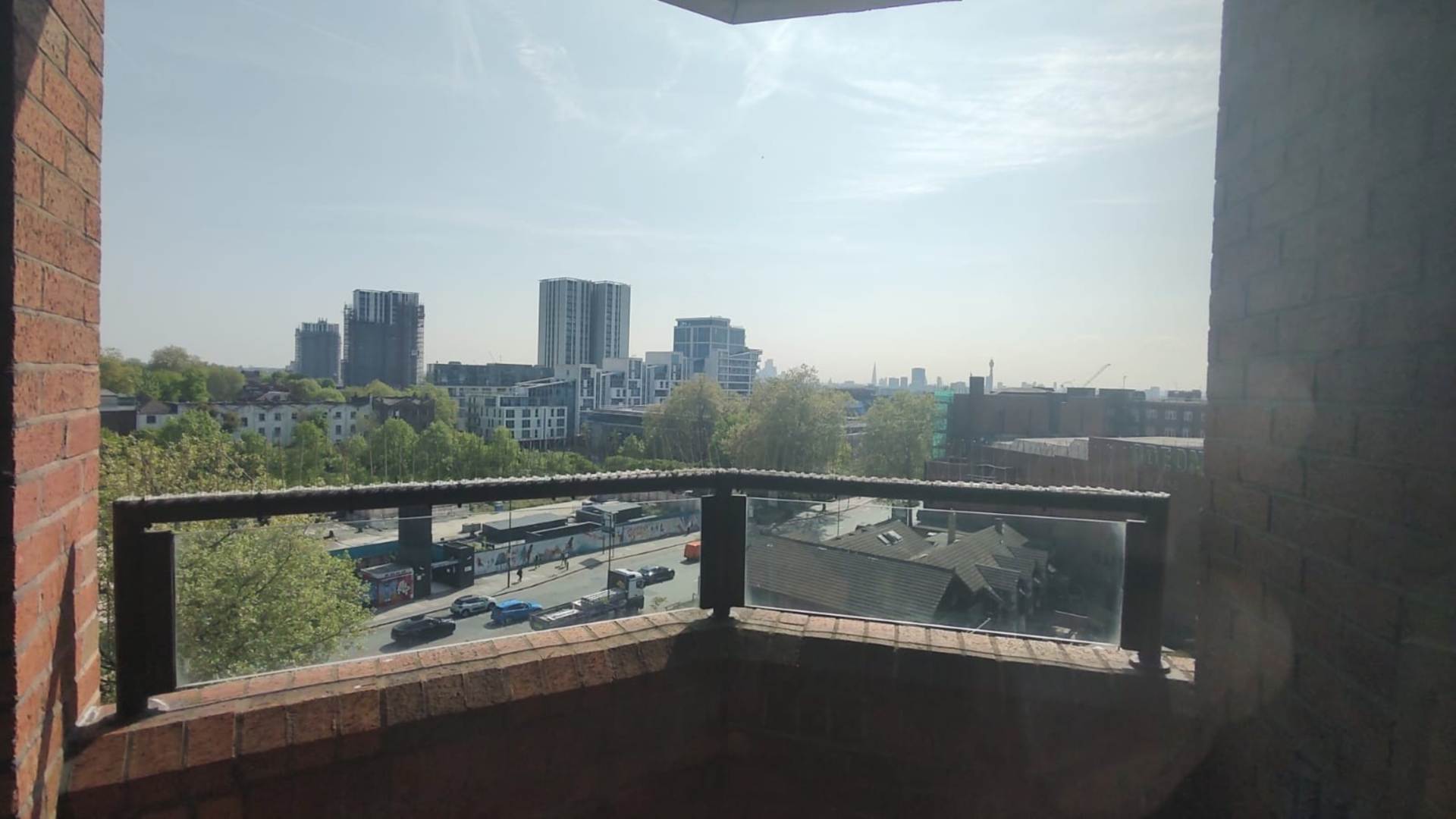 London NW3 6HT 2 bed flat rental property internal/external image-8