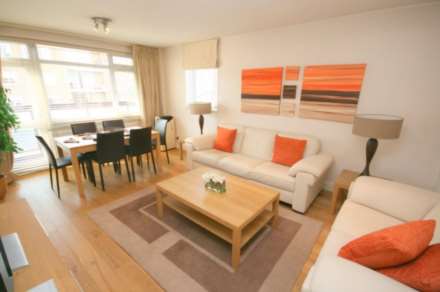 2 bed flat to rent in London NW6