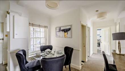 2 bed apartment to rent in London SW3