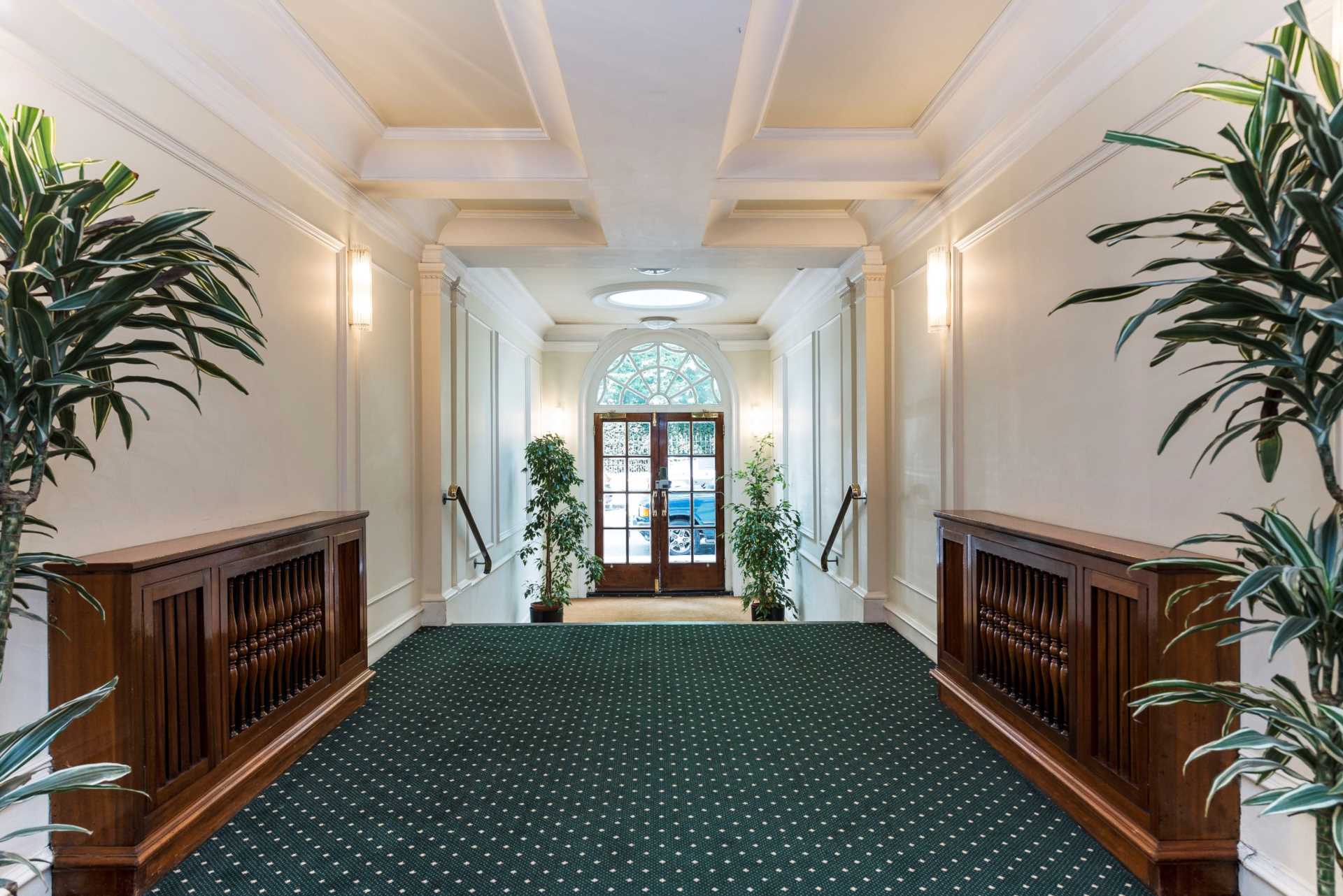 London SW3 6SH 2 bed apartment rental property internal/external image-8