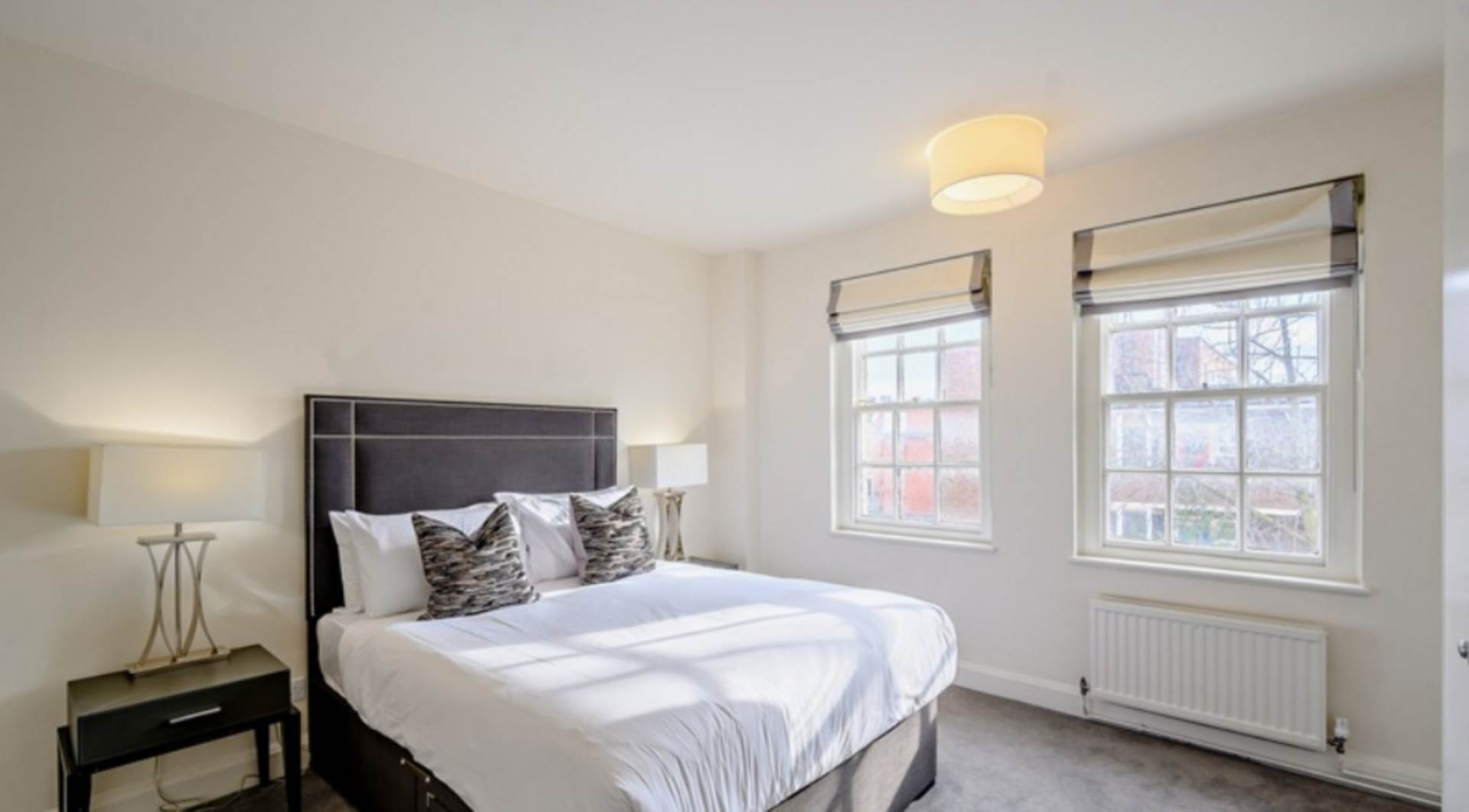 London SW3 6SH 2 bed flat rental property internal/external image-3