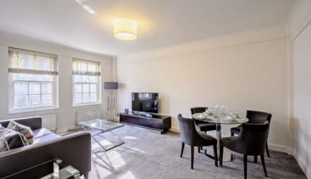2 bed flat to rent in London SW3