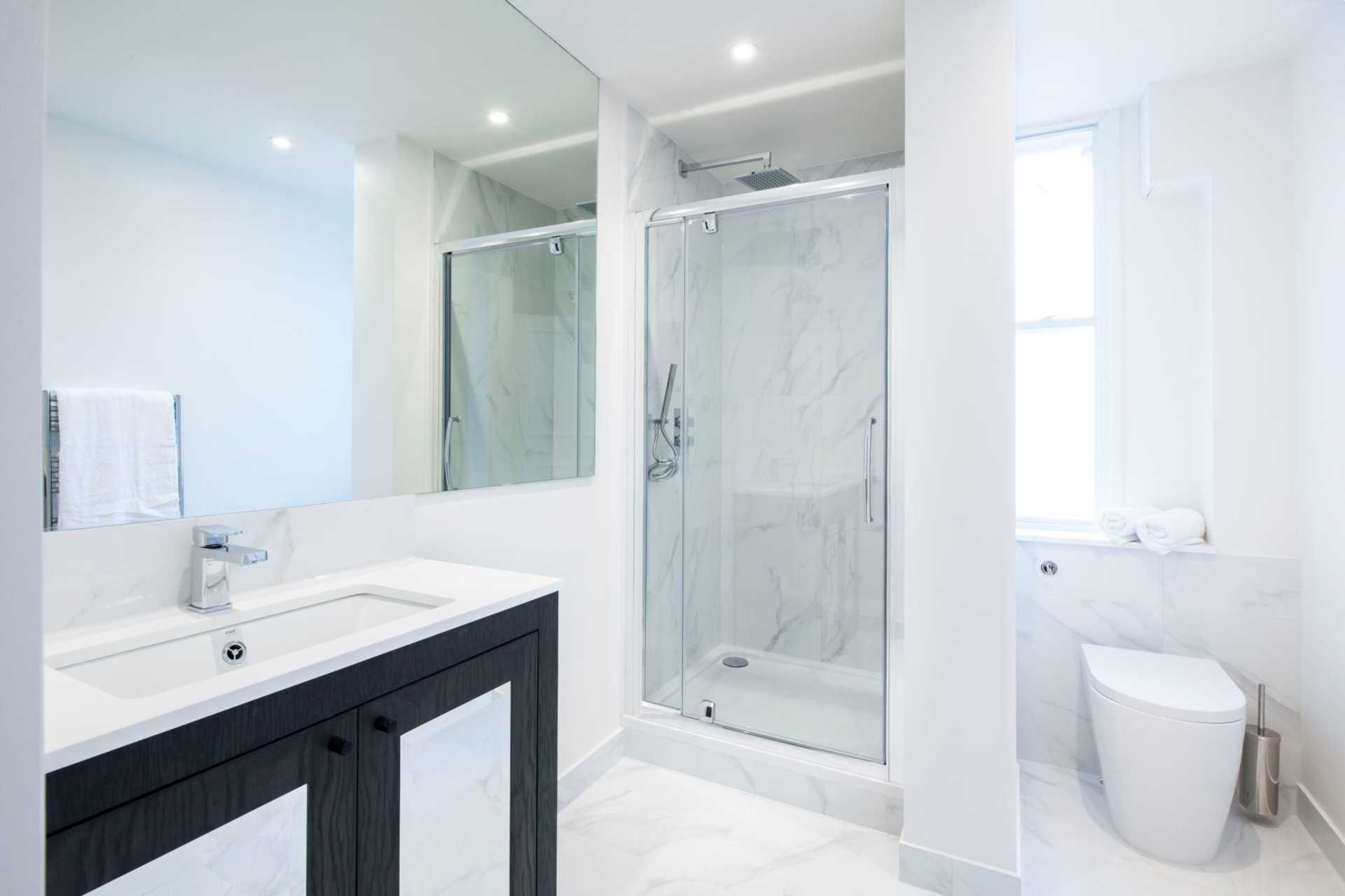 London W1J 5NA 3 bed apartment rental property internal/external image-10