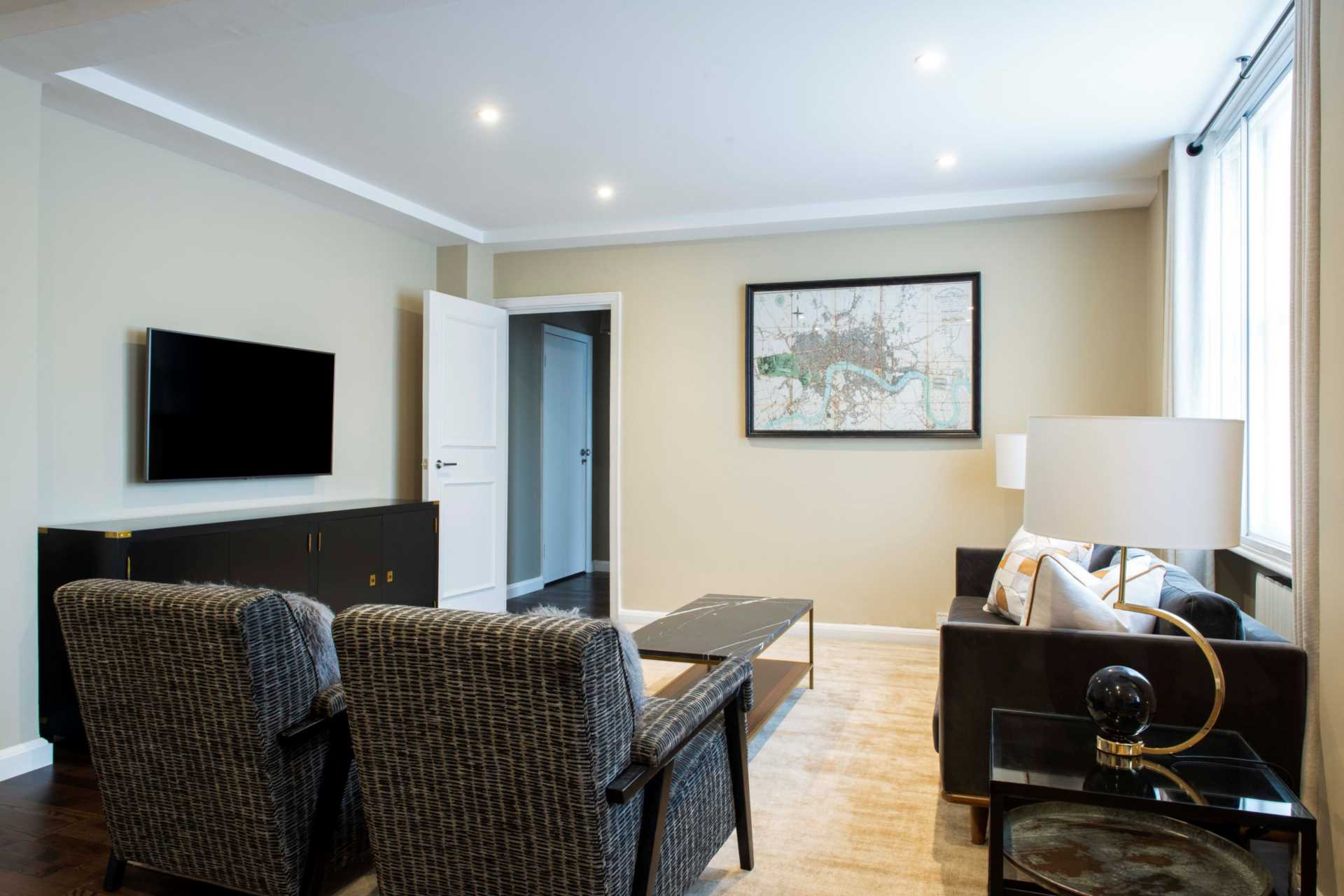 London W1J 5NA 3 bed apartment rental property internal/external image-2