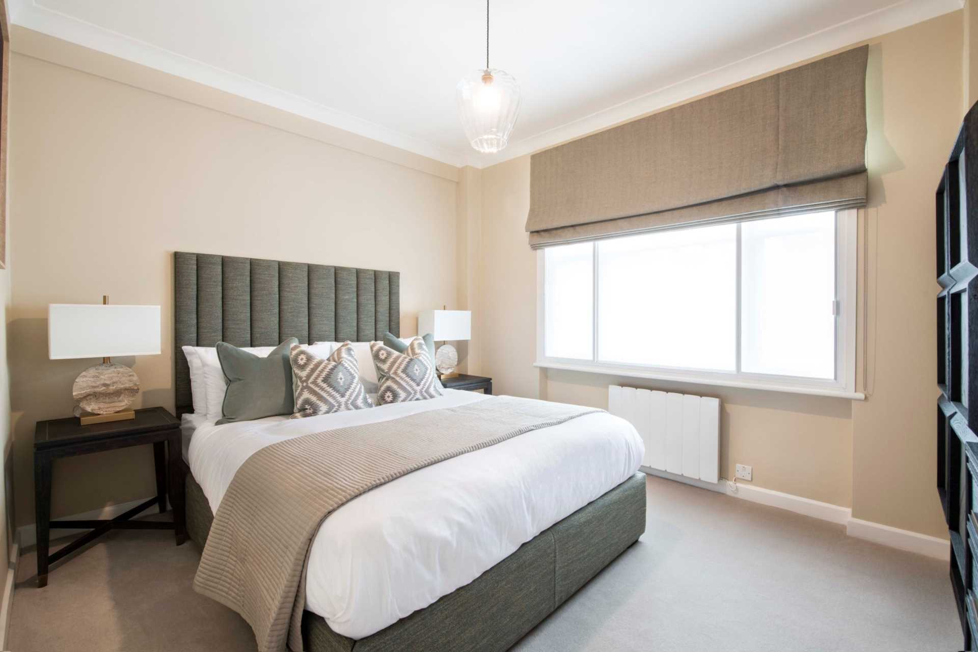 London W1J 5NA 3 bed apartment rental property internal/external image-5