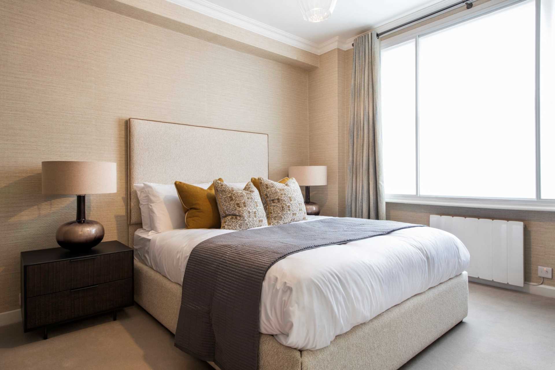 London W1J 5NA 3 bed apartment rental property internal/external image-7
