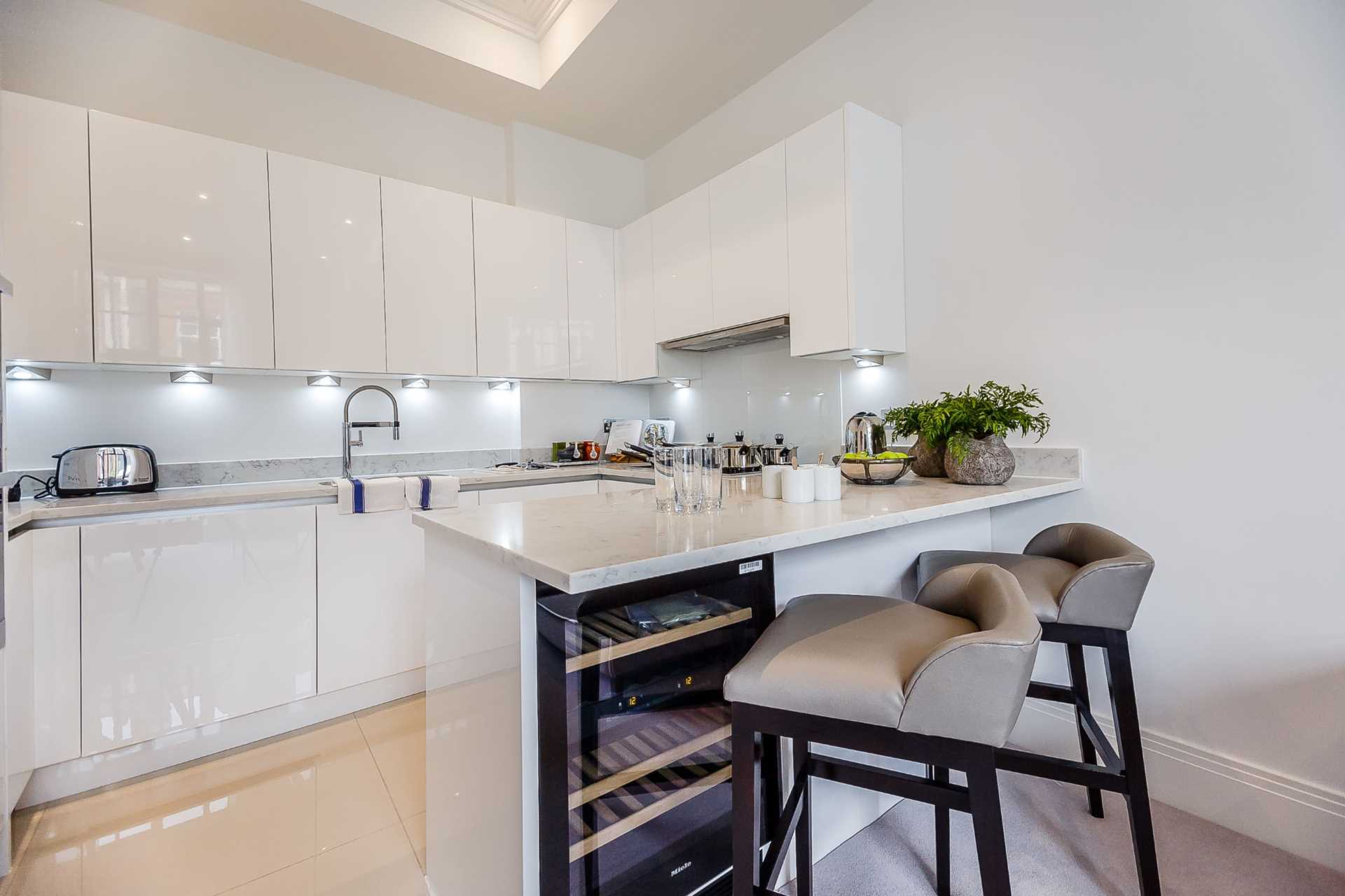 London W6 9UF 1 bed flat rental property internal/external image-2