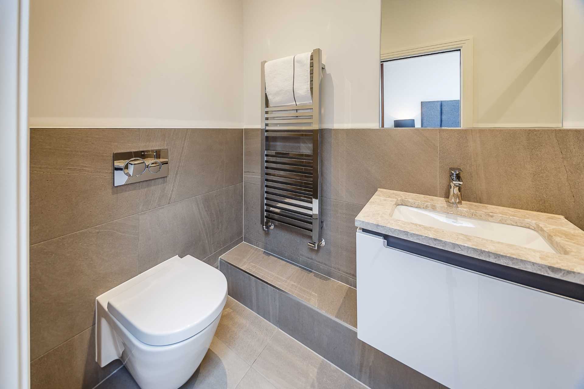 London W6 9UF 2 bed apartment rental property internal/external image-9