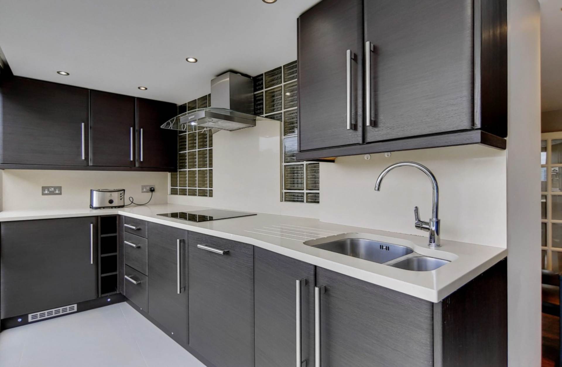 ロンドン NW8 6NH 3ベッドフラット 賃貸物件の内外装写真-4