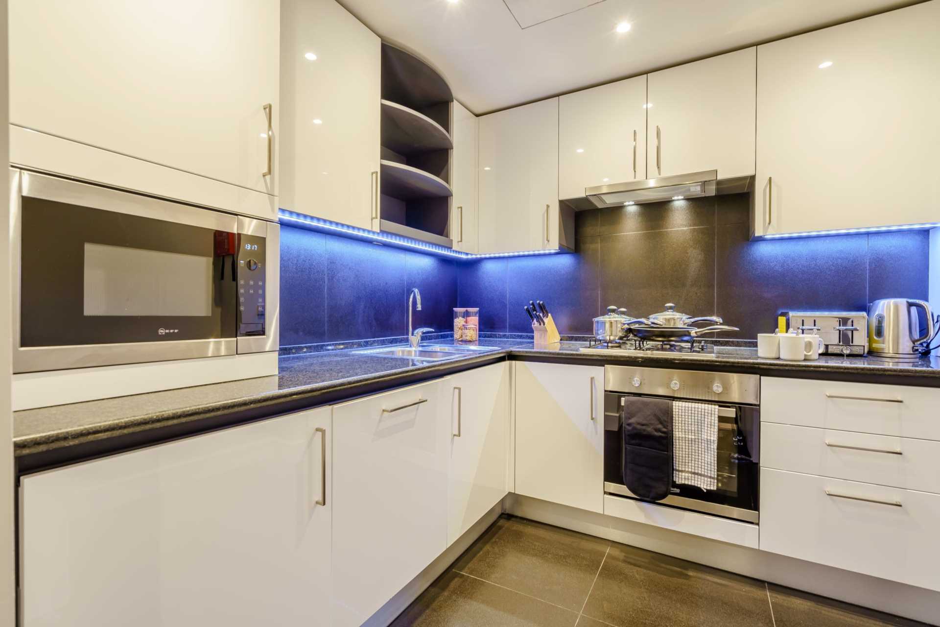 London E14 8RW 2 bed flat rental property internal/external image-11