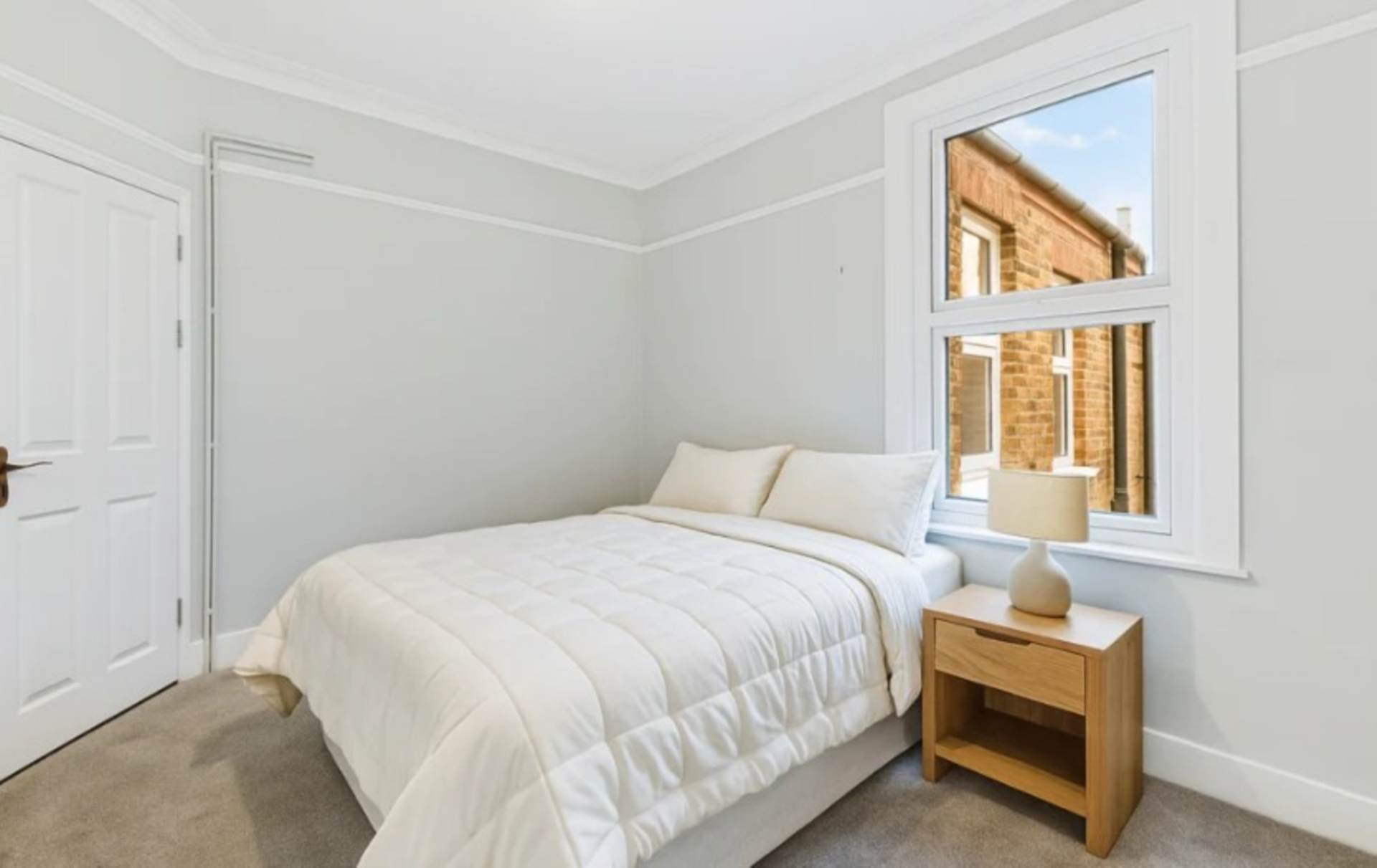 London W5 4SL 3 bed maisonette rental property internal/external image-4