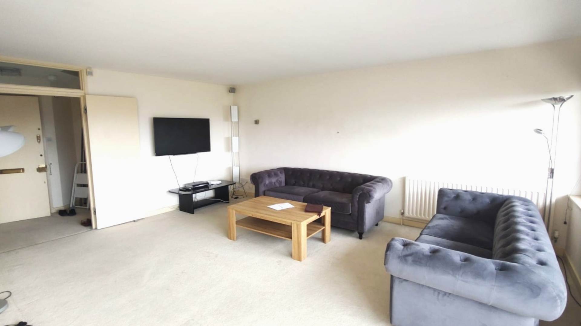 London NW3 6HT 2 bed maisonette rental property internal/external image-1