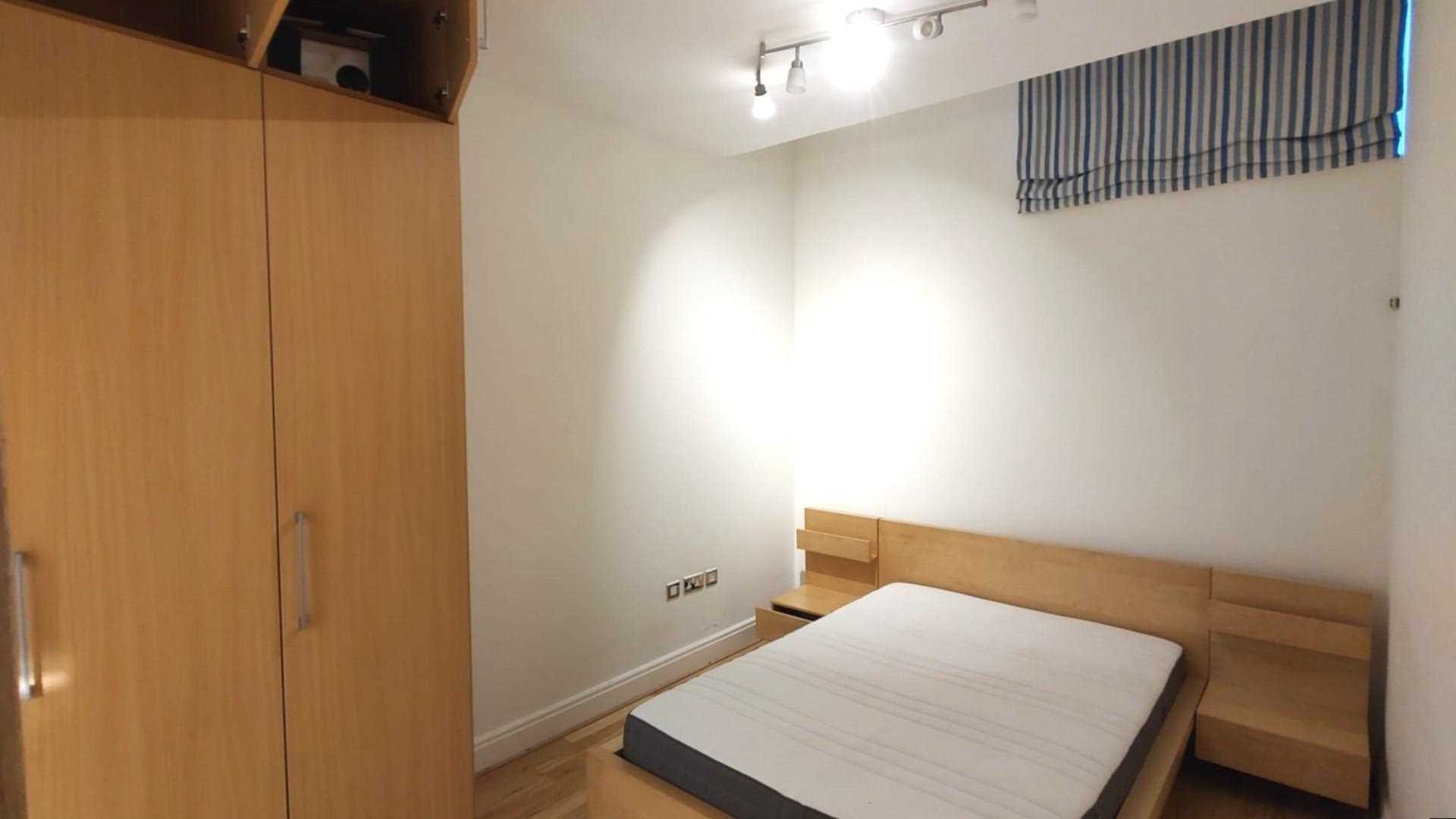 London NW3 3NW 2 bed flat rental property internal/external image-3