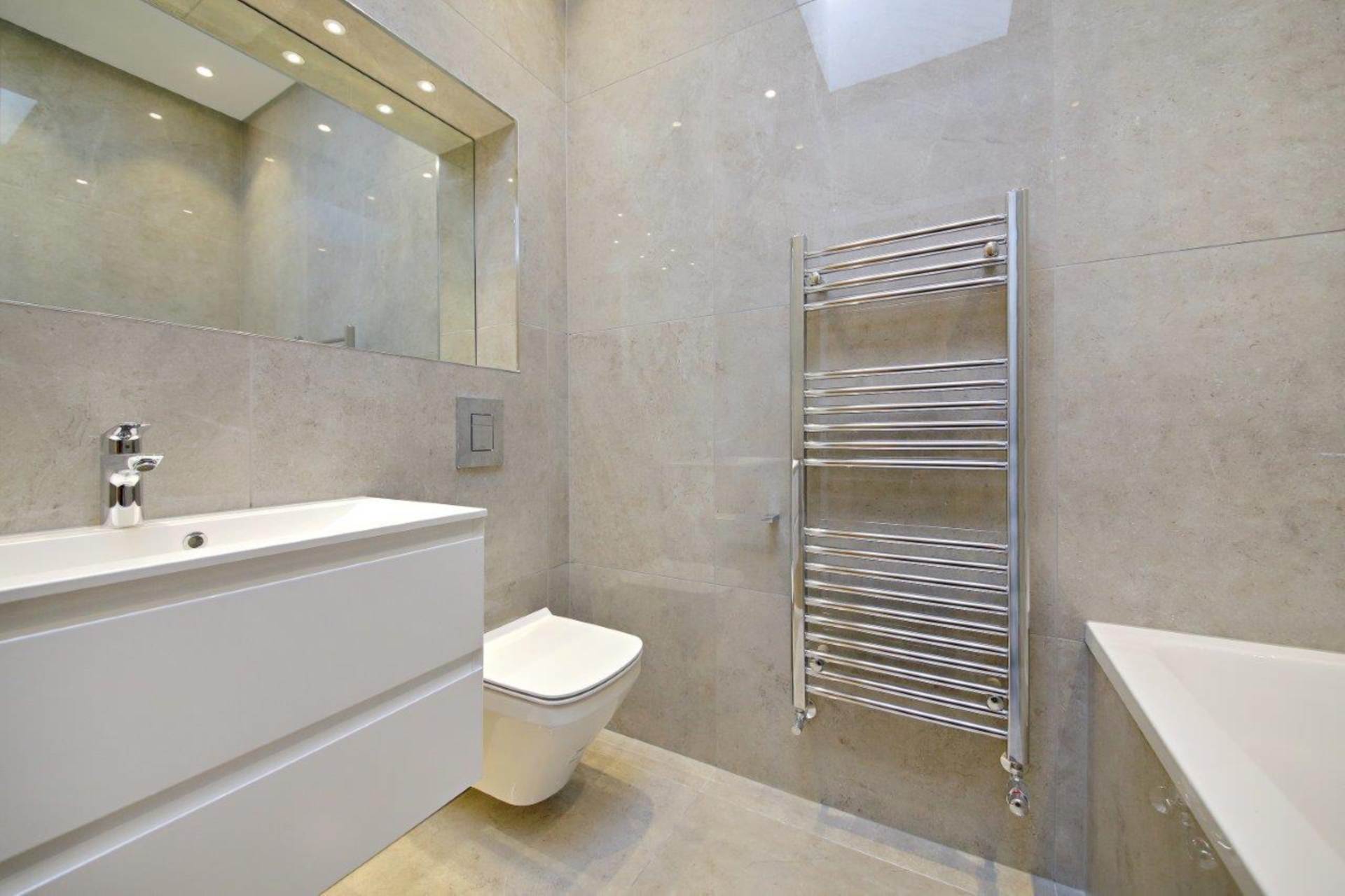 London NW11 8BL 3 bed flat rental property internal/external image-15