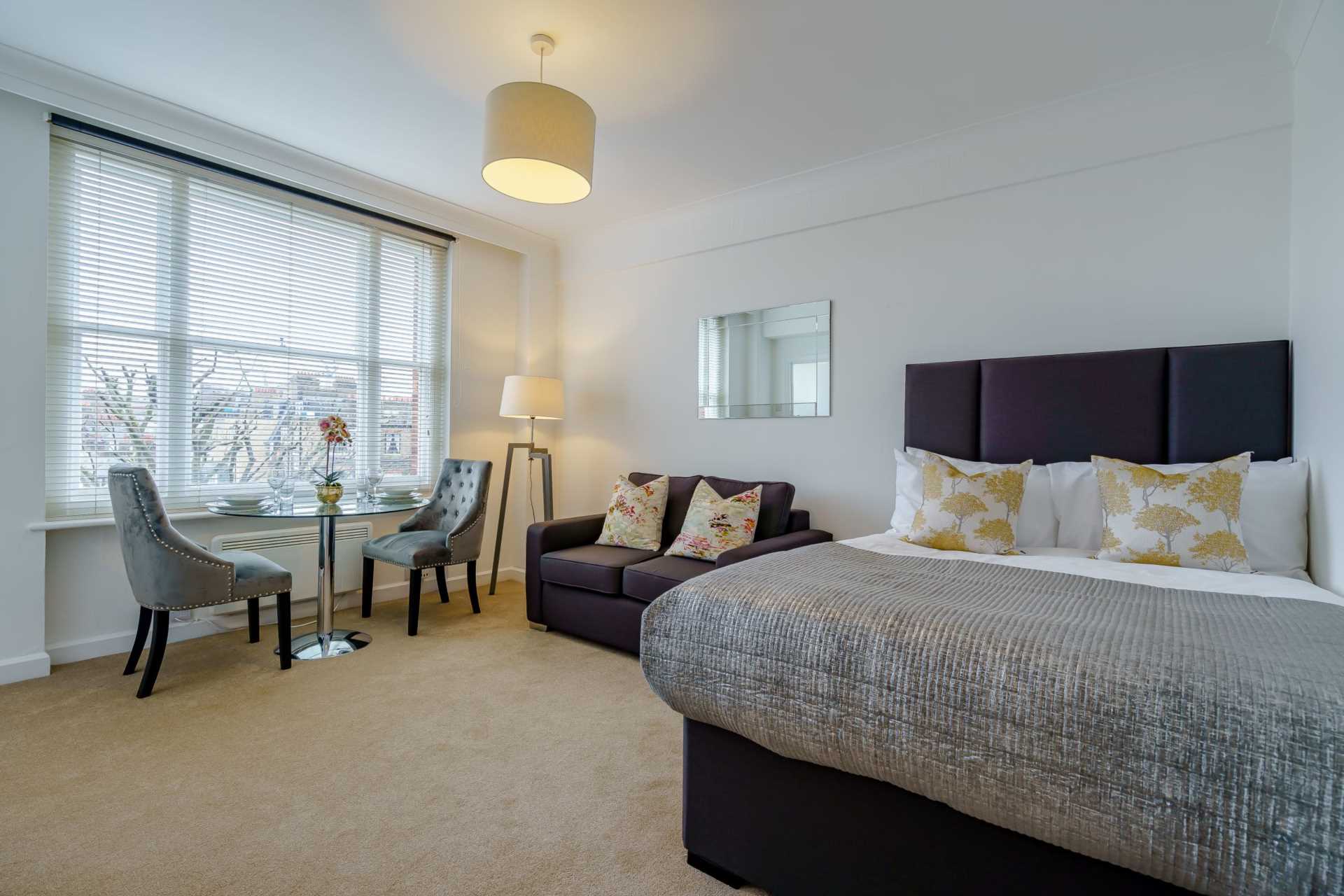 1 bed studio to rent | Hill Street, London W1J Picure-1