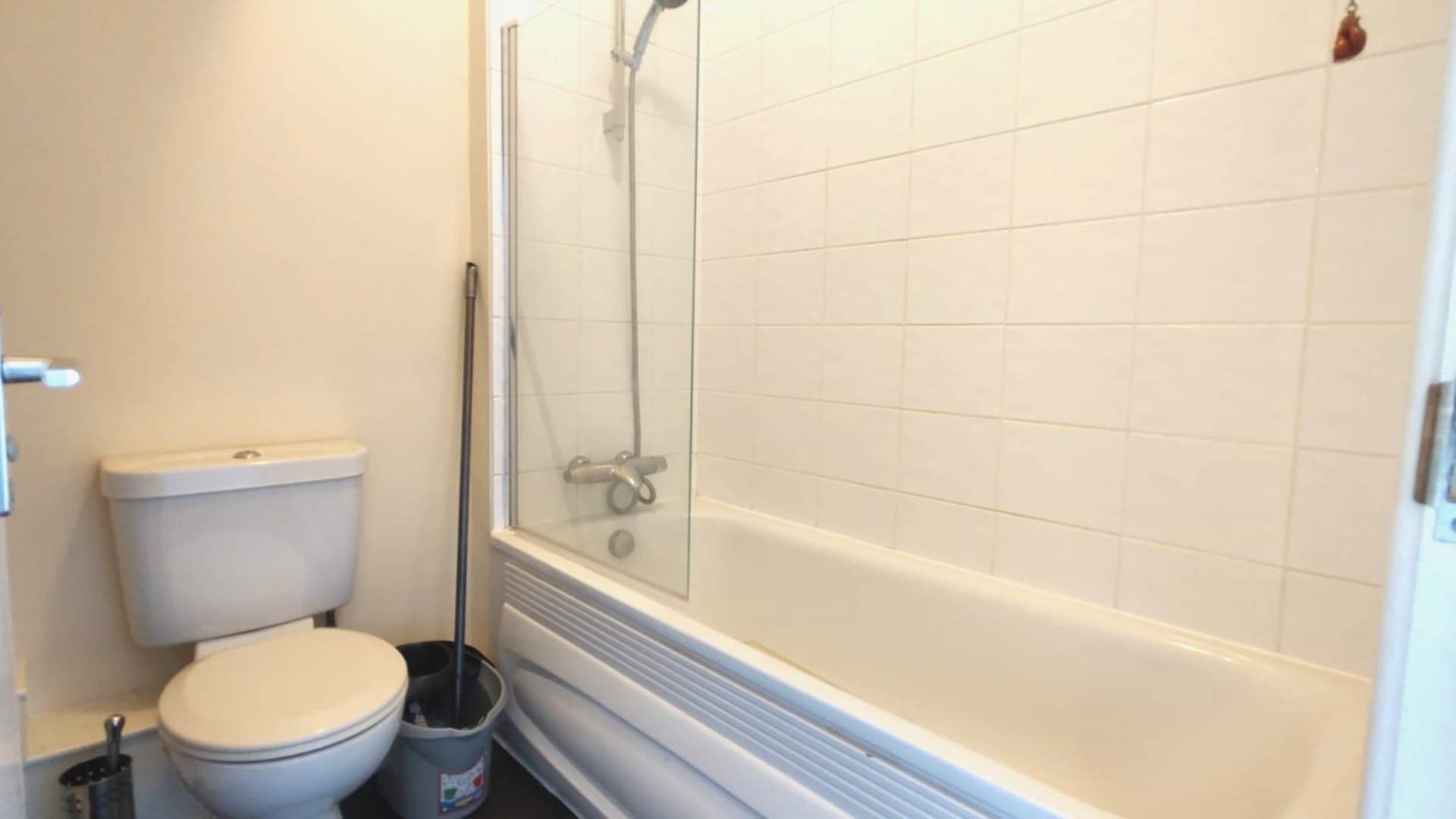 London N1 9BU 1 bed flat rental property internal/external image-6