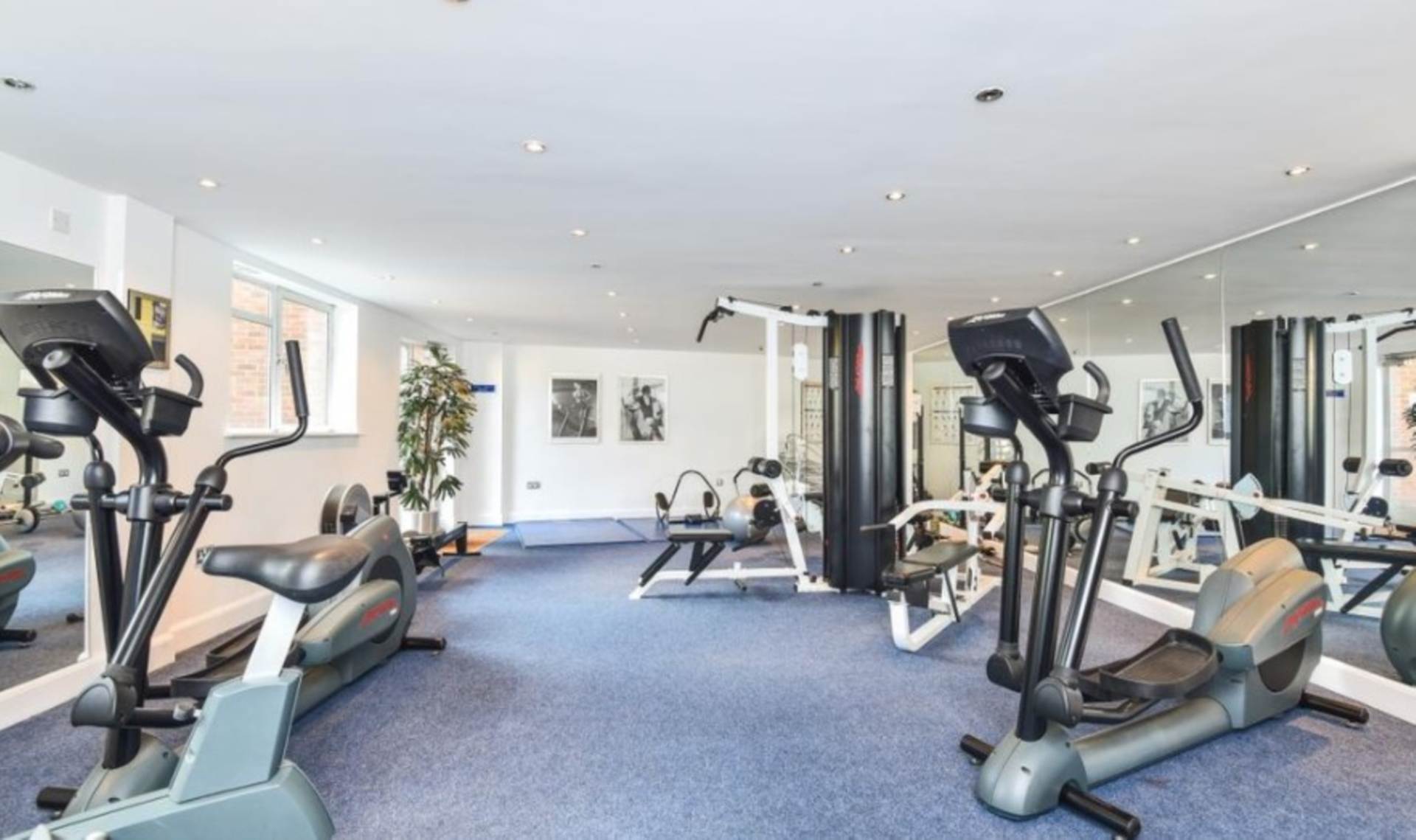 London W5 3BF 2 bed flat rental property internal/external image-7