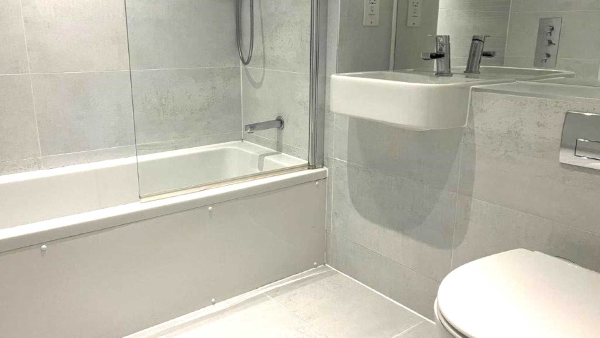 London NW10 7GB 2 bed flat rental property internal/external image-5