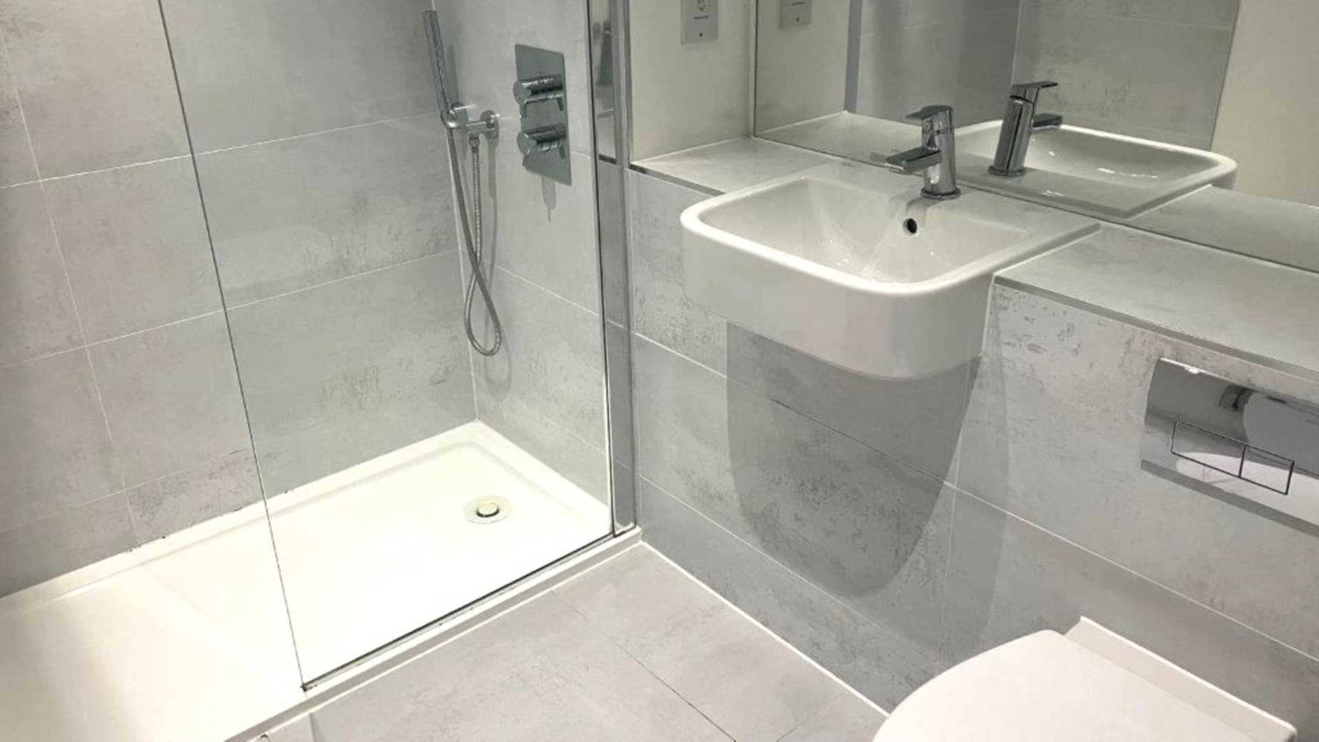 London NW10 7GB 2 bed flat rental property internal/external image-6