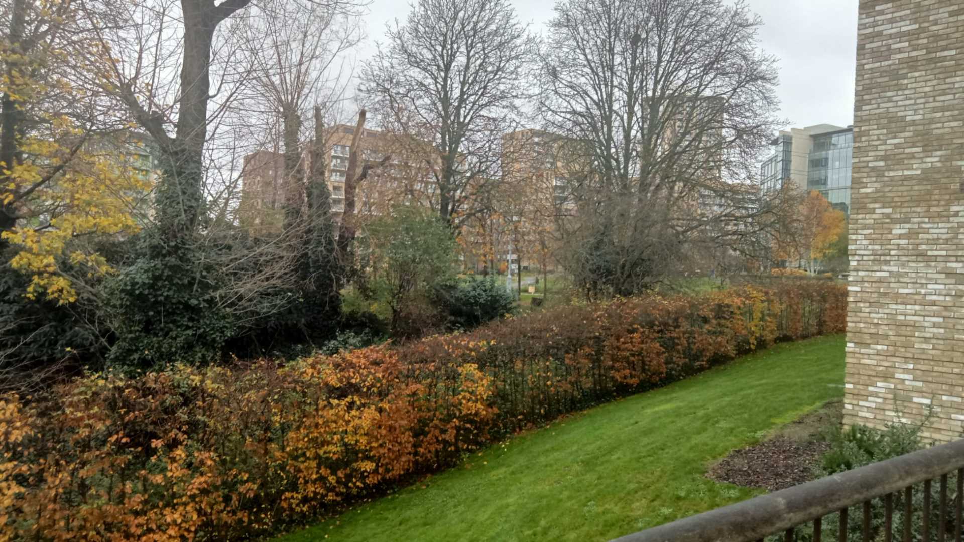 London NW10 7GB 2 bed flat rental property internal/external image-8