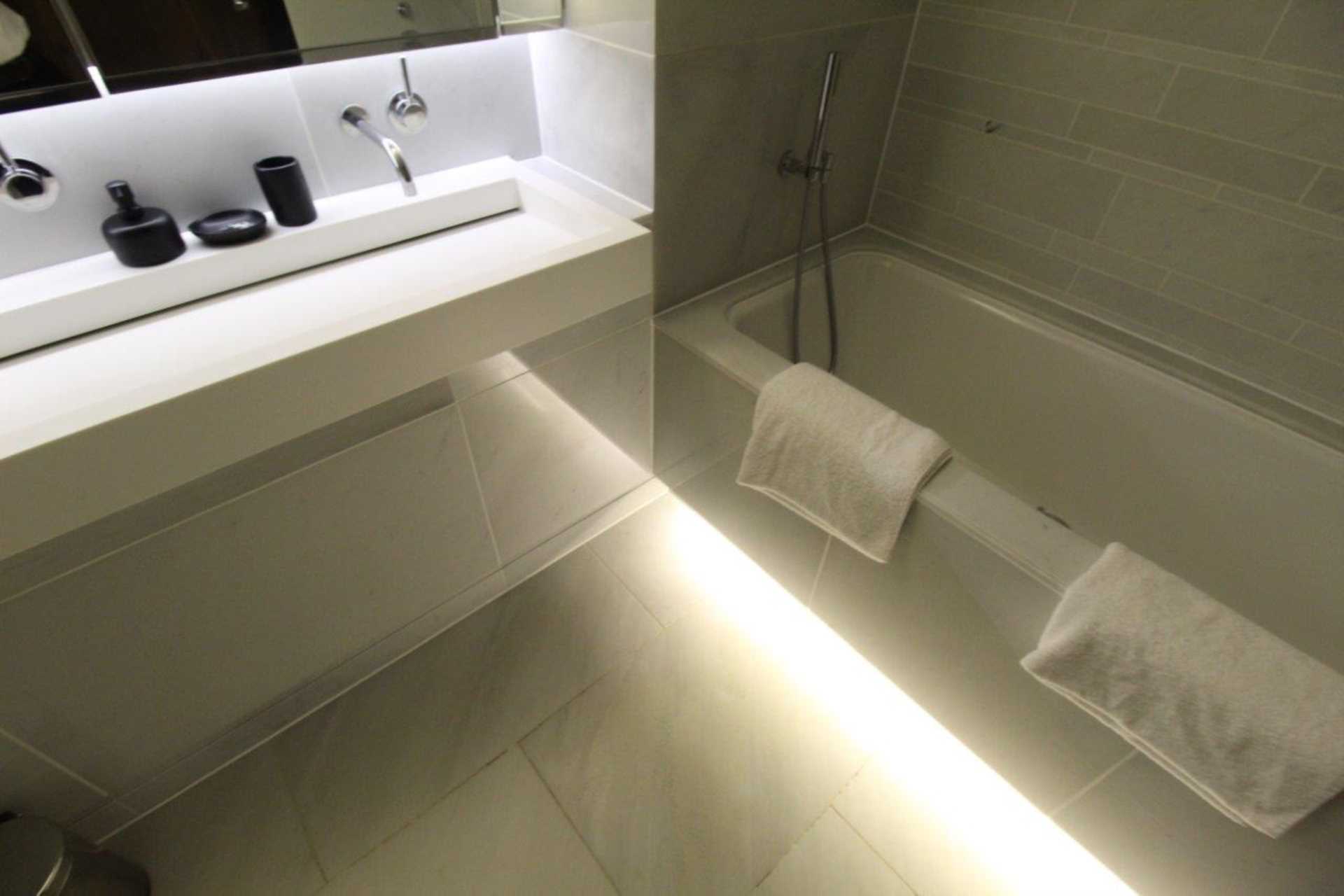 London EC1V 1AF 3 bed flat rental property internal/external image-10
