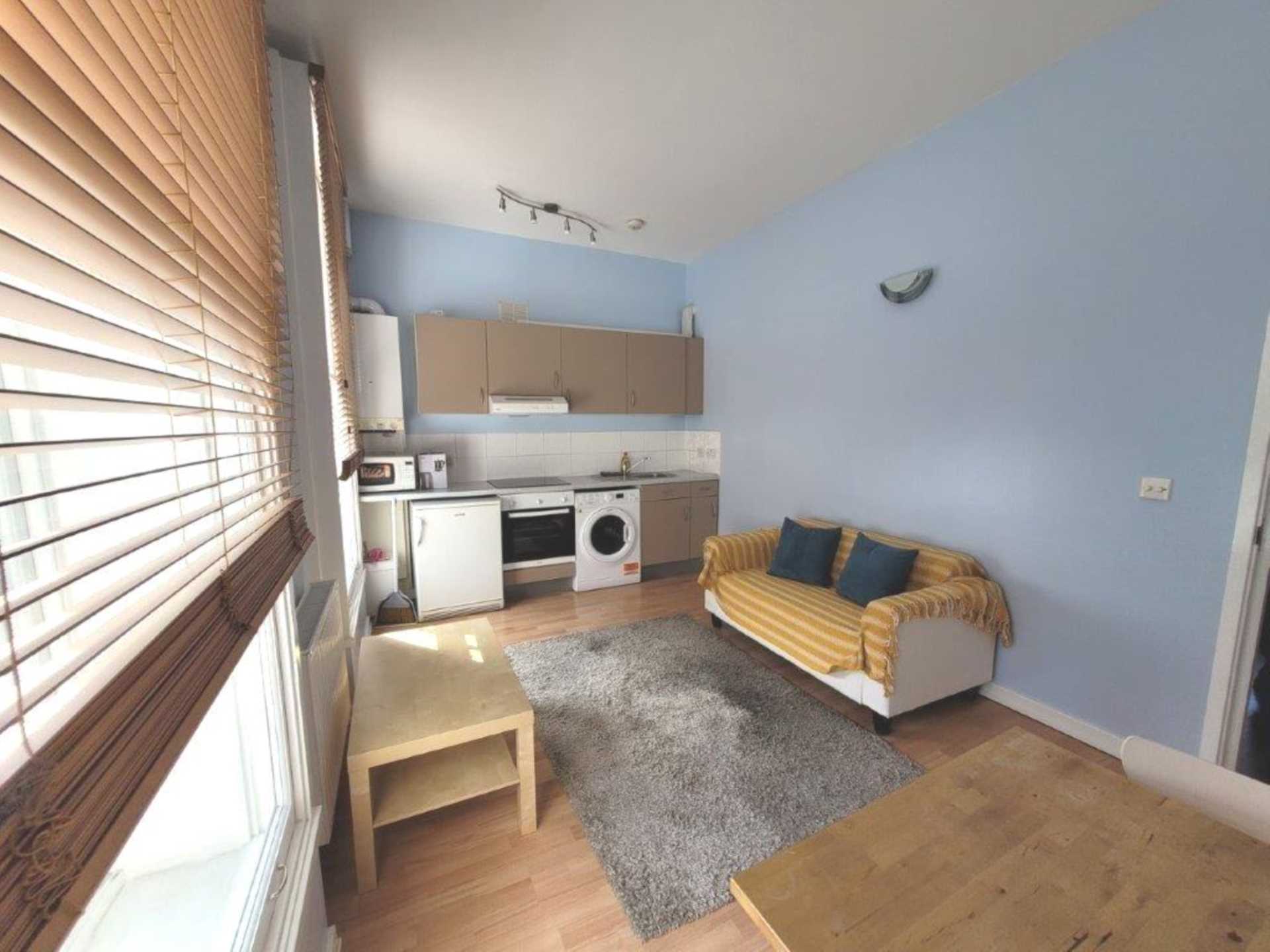 London N1 9BU 1 bed flat rental property internal/external image-2