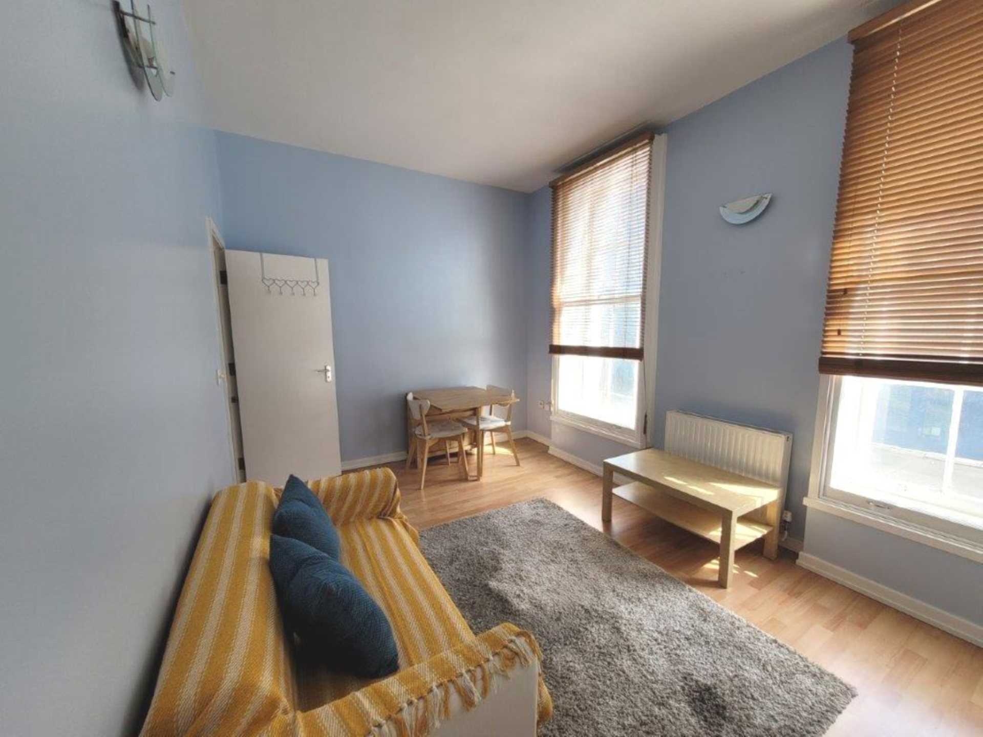 London N1 9BU 1 bed flat rental property internal/external image-3
