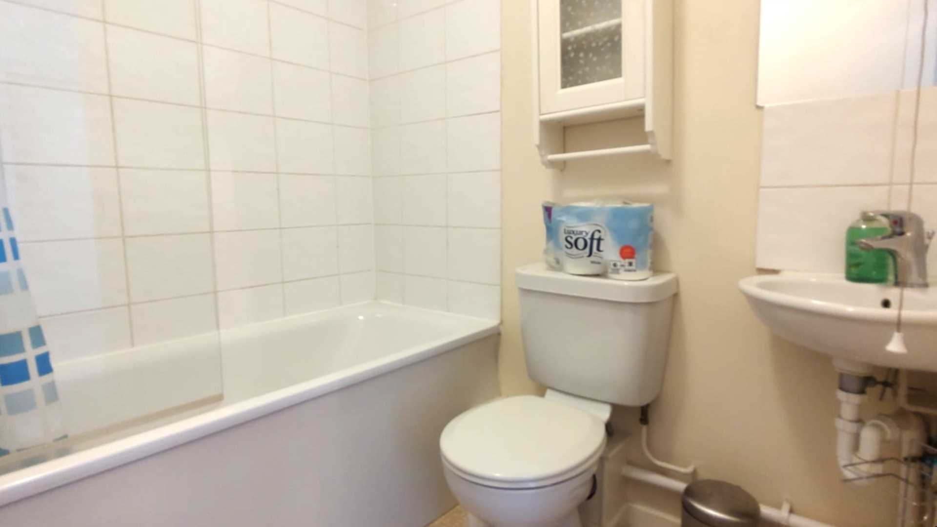 London N1 9BU 1 bed flat rental property internal/external image-7