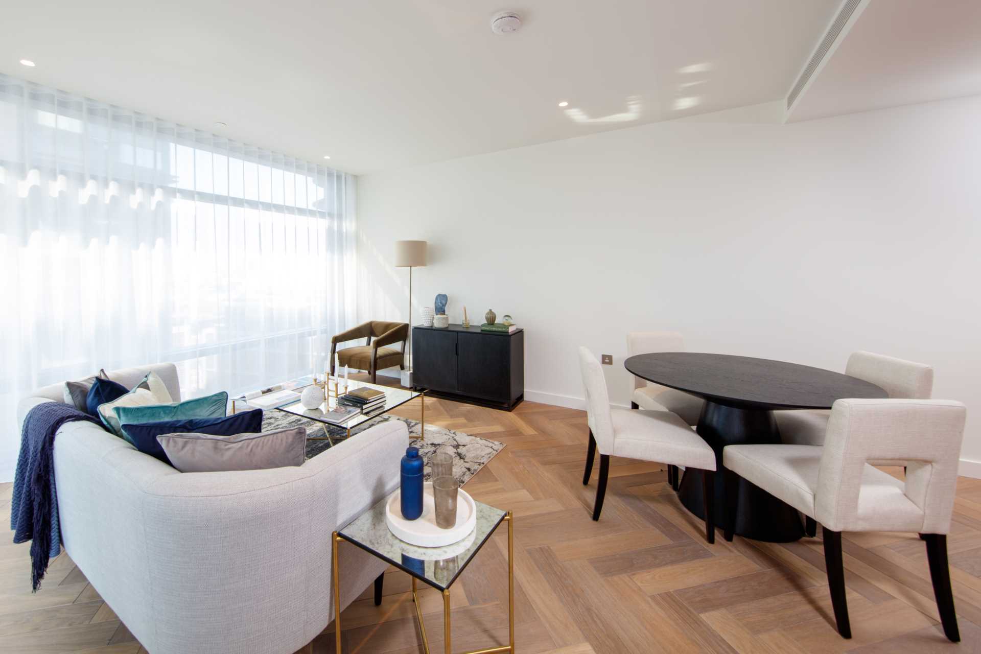 London EC2A 2BA 2 bed flat sales property internal/external image-4