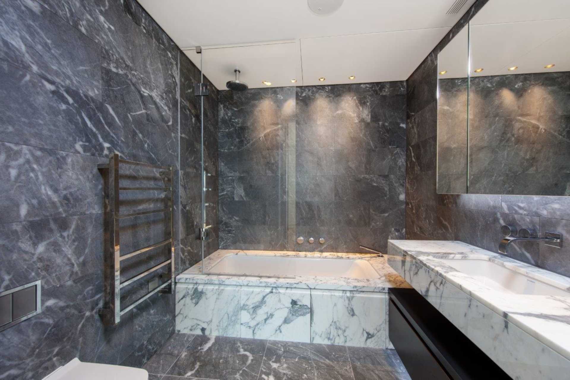 London EC2A 2FA 1 bed flat sales property internal/external image-7