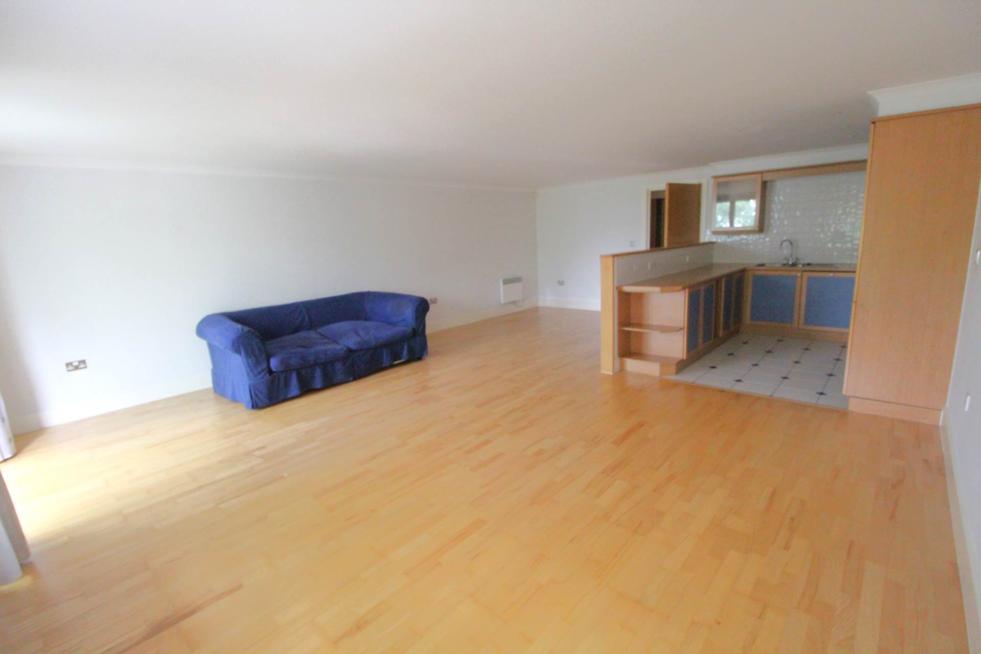 London W4 5RG 2 bed flat sales property internal/external image-11