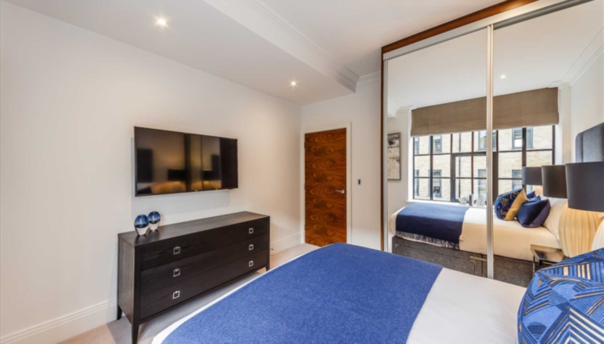 London W6 9UF 2 bed flat rental property internal/external image-3