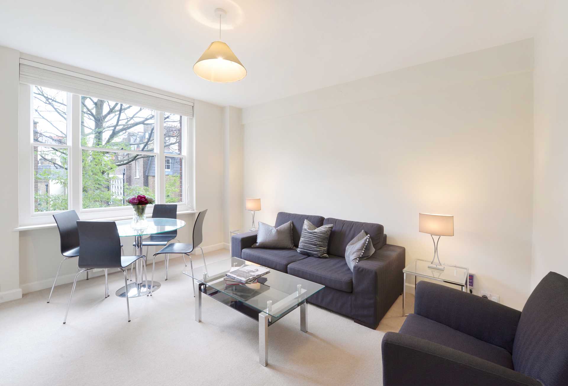 London W1J 5LZ 2 bed flat rental property internal/external image-11