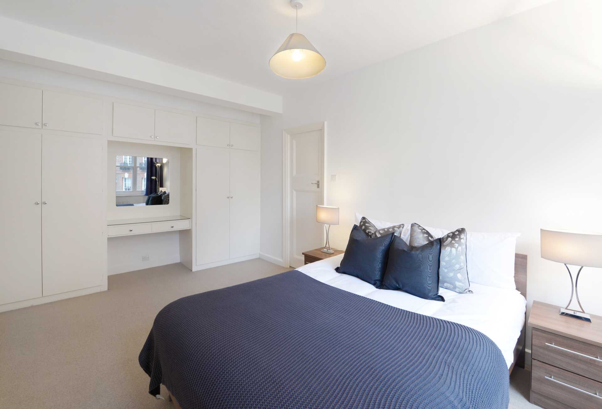 London W1J 5LZ 2 bed flat rental property internal/external image-5