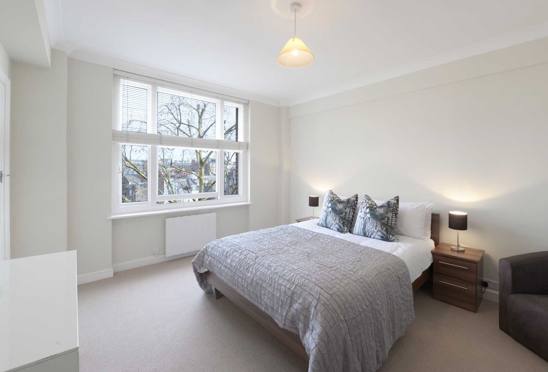 London W1J 5LZ 2 bed flat rental property internal/external image-6