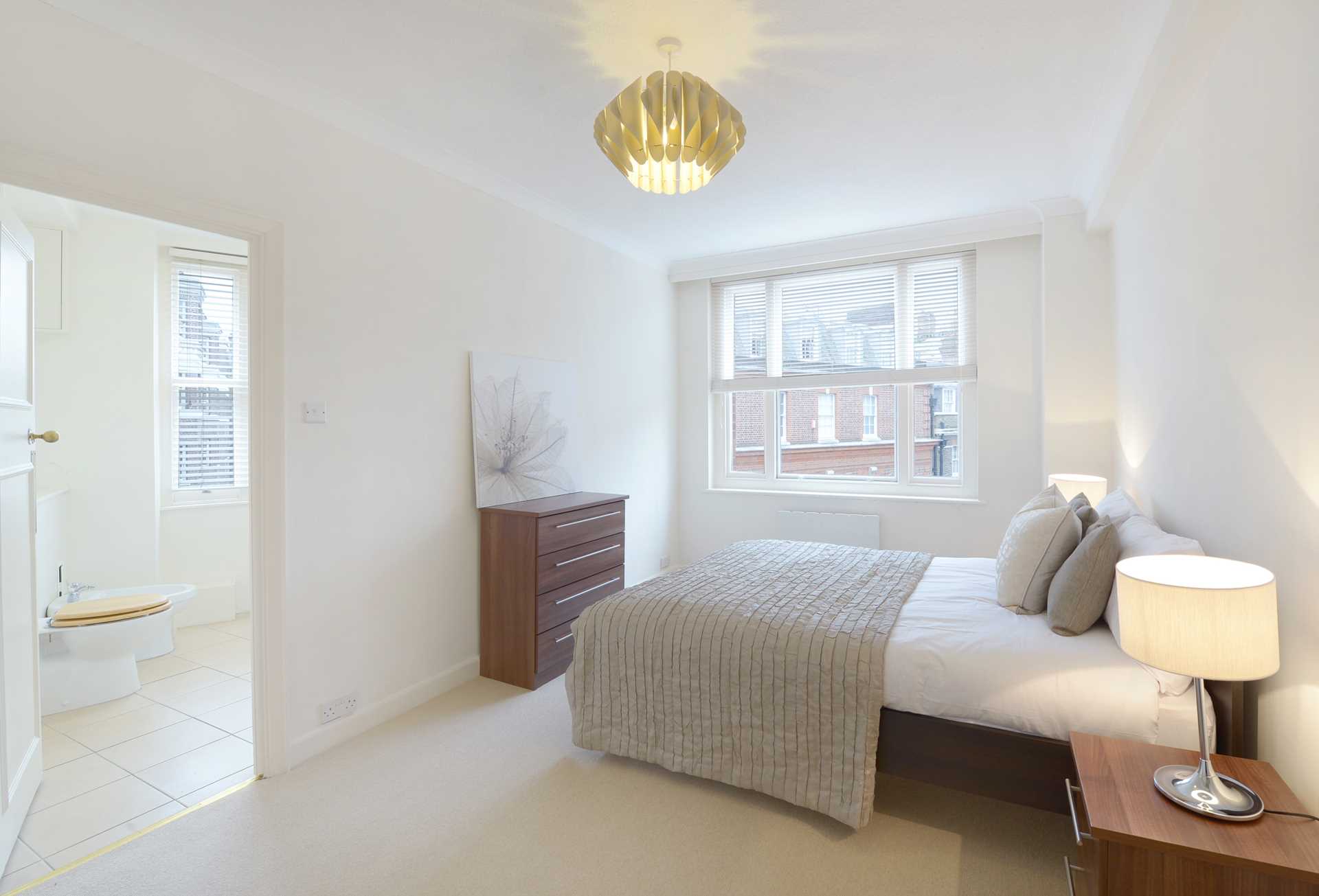 London W1J 5LZ 2 bed flat rental property internal/external image-7