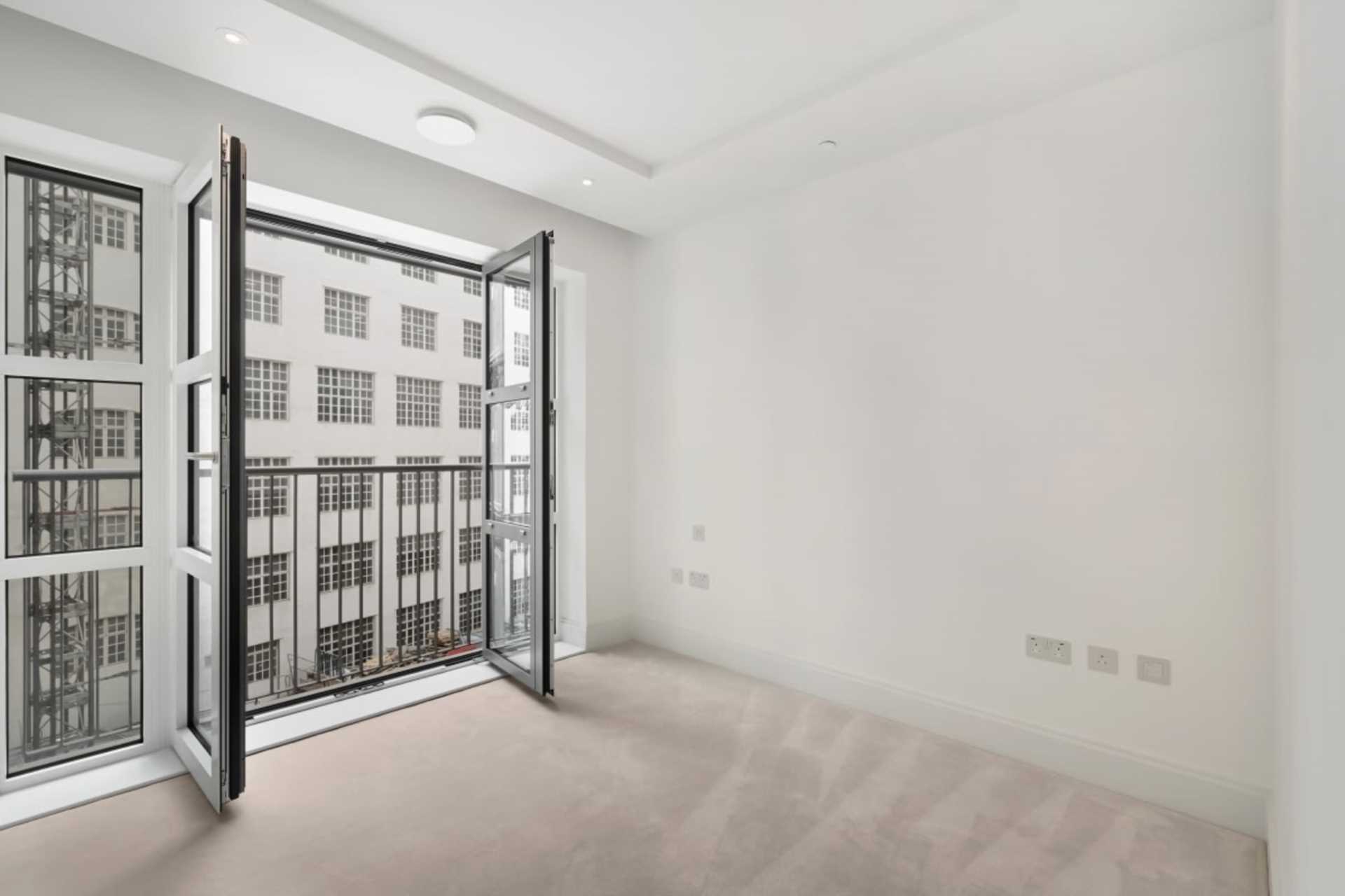 London SW1P 3JA 1 bed block of apartments sales property internal/external image-3