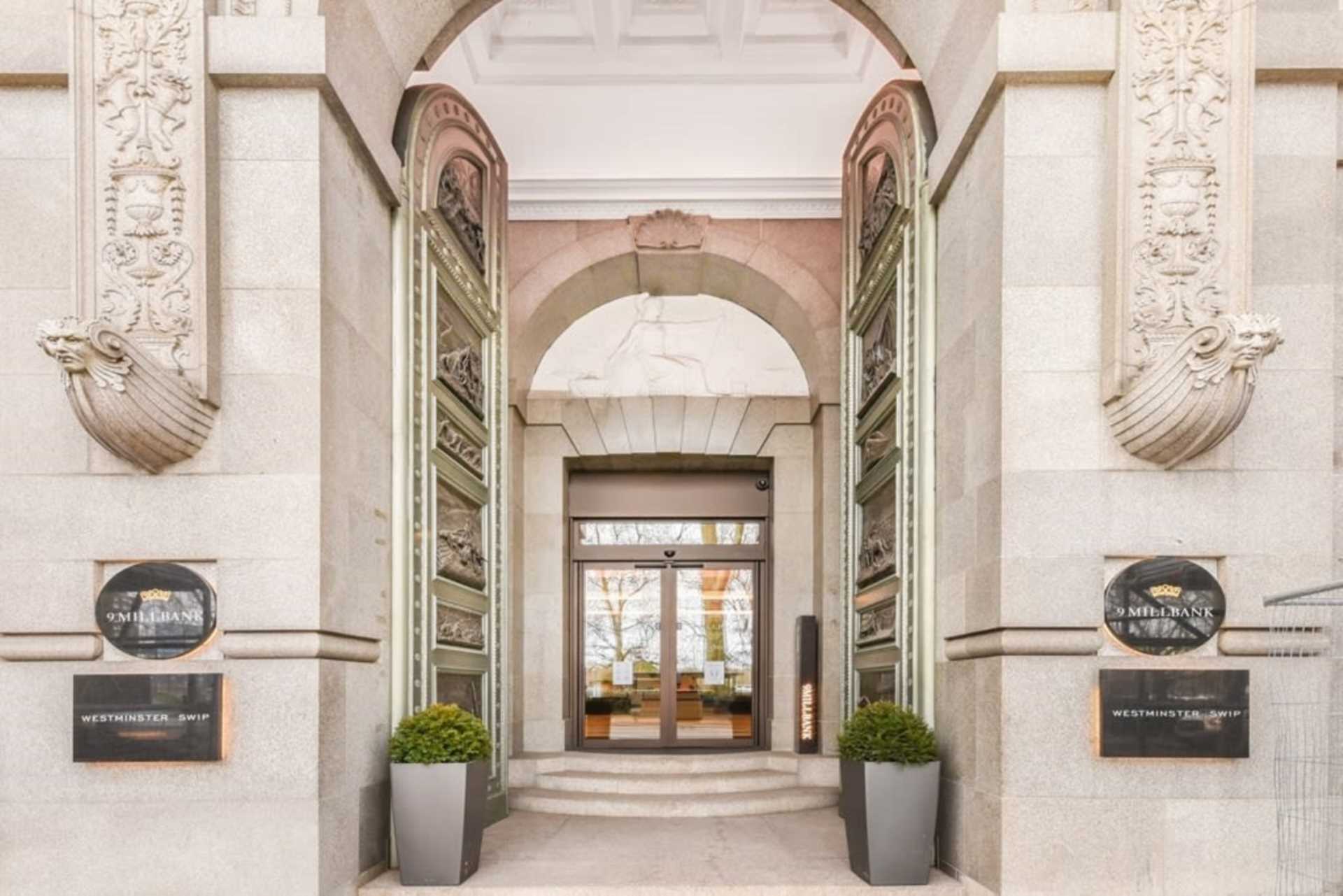 London SW1P 3JA 1 bed block of apartments sales property internal/external image-6