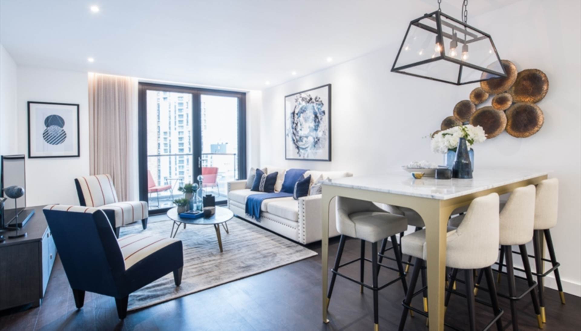 3 bed flat to rent | Charles Clowes Walk, London SW11 Picure-1