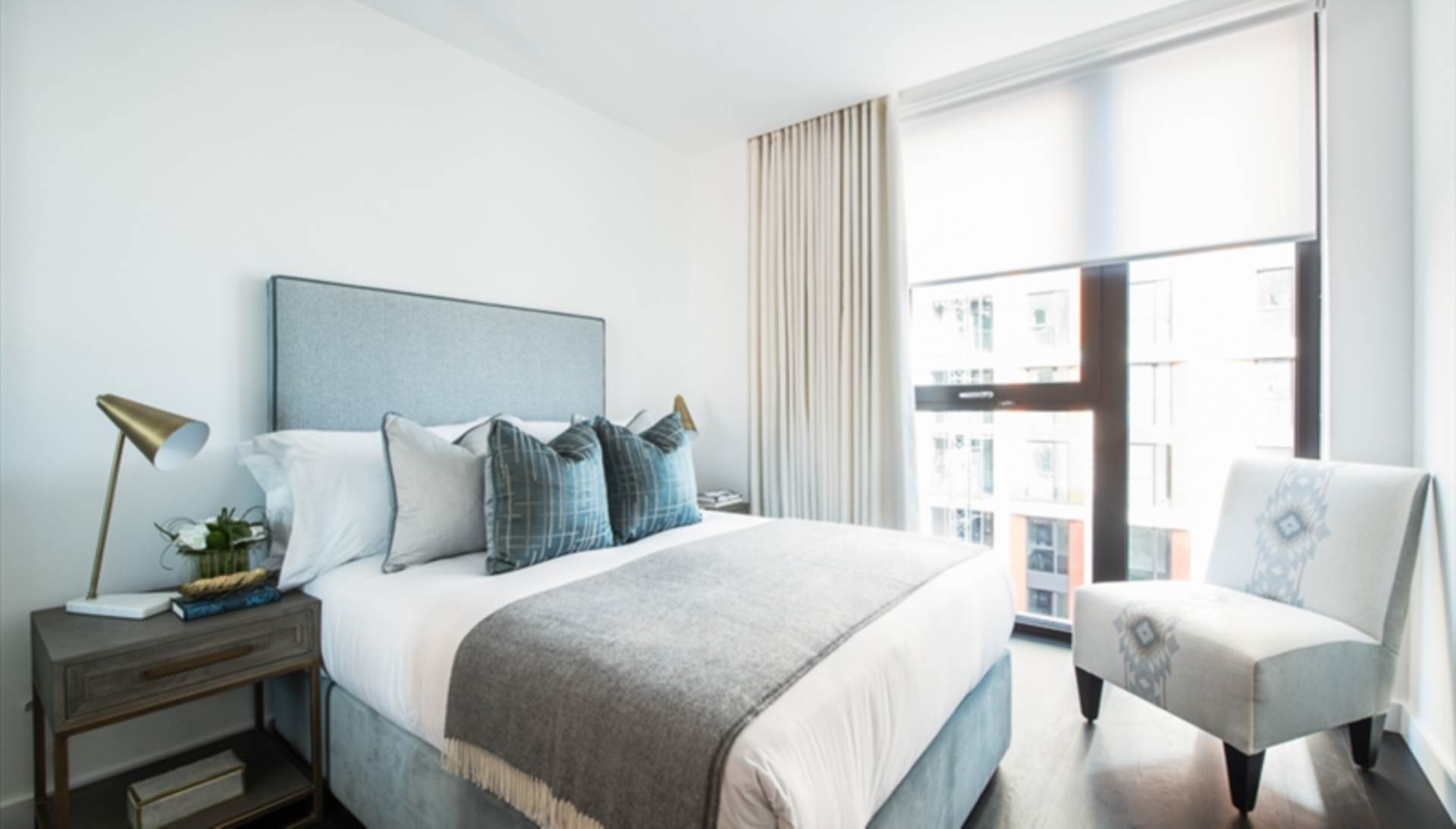 London SW11 7AG 3 bed flat rental property internal/external image-3