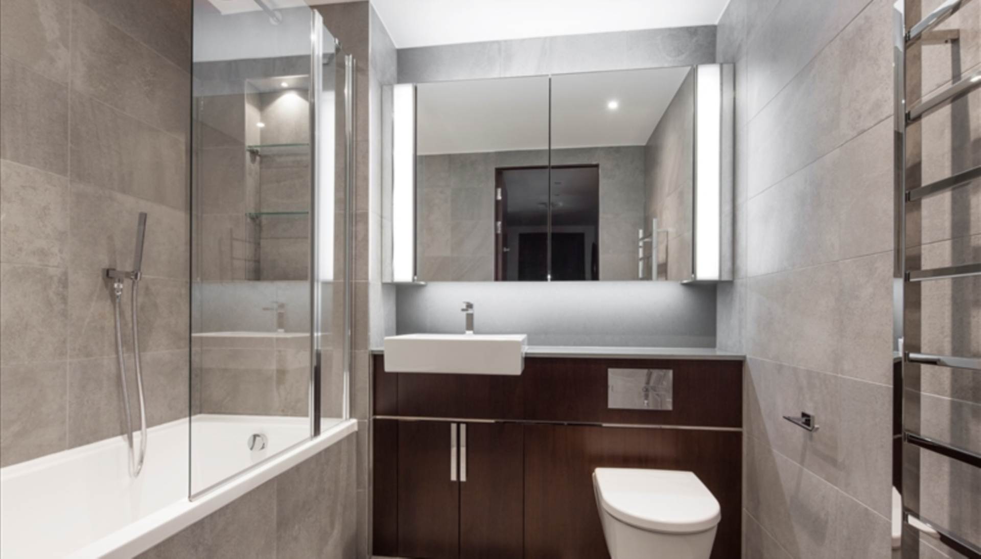 London SW11 7AG 3 bed flat rental property internal/external image-5