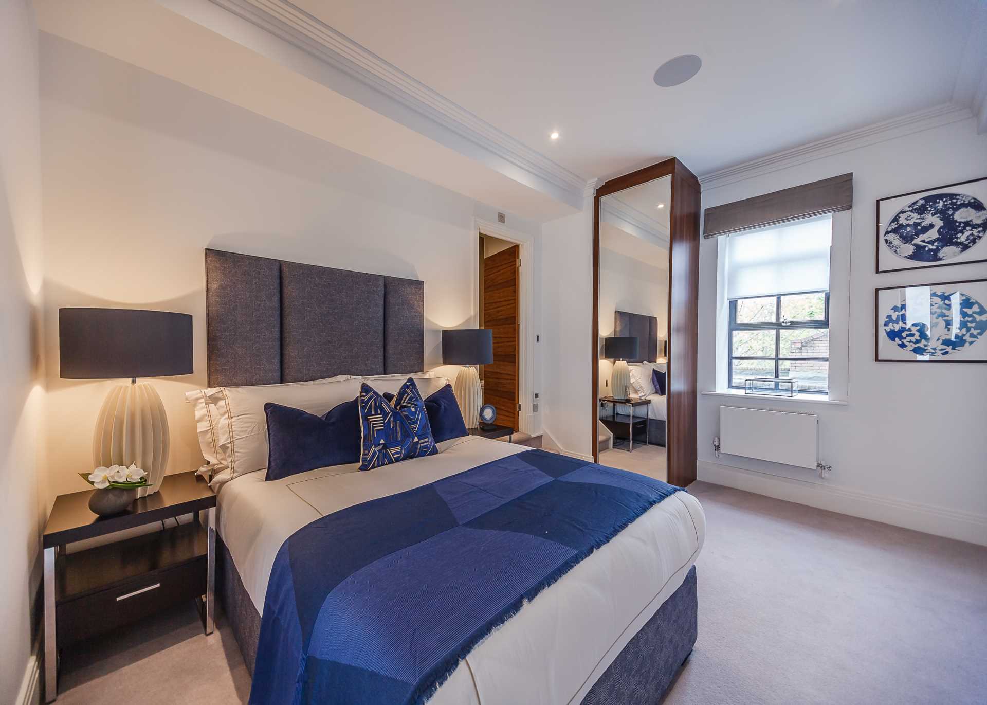 London W6 9UF 3 bed penthouse rental property internal/external image-4