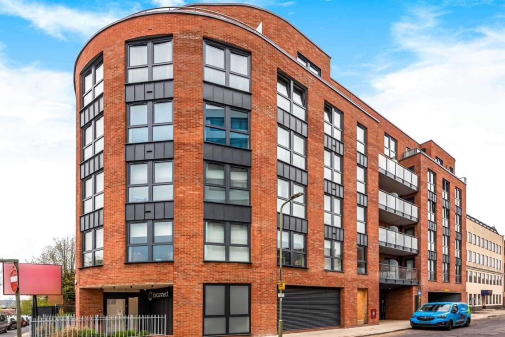 3 bed flat for sale | Nether Street, London N3 Picure-1