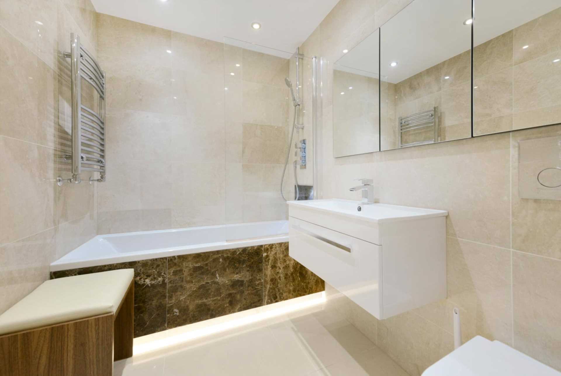 London NW3 6HT 2 bed flat rental property internal/external image-5