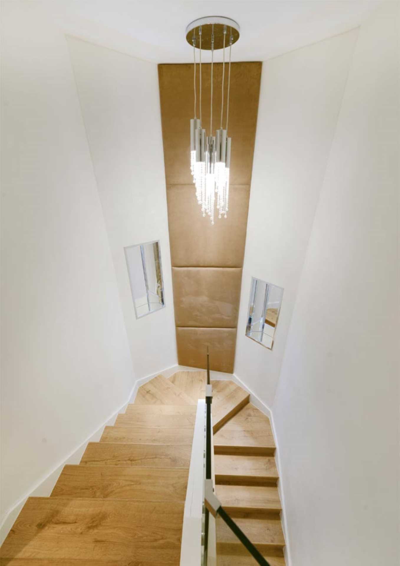 London NW3 6HT 2 bed flat rental property internal/external image-8